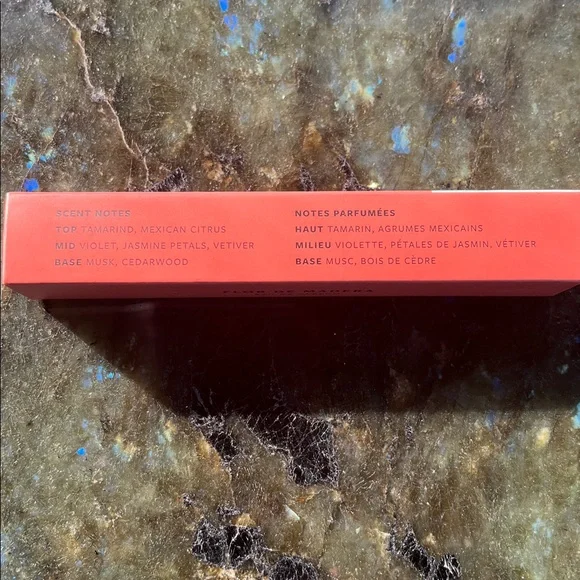 Flor de Madera eau de parfum travel spray - Picture 3 of 4